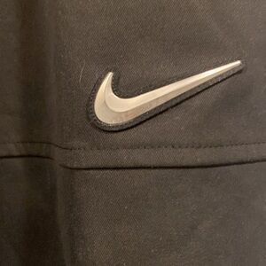 Nike Women's Swoosh High Rise Woven Jogger Activewear black